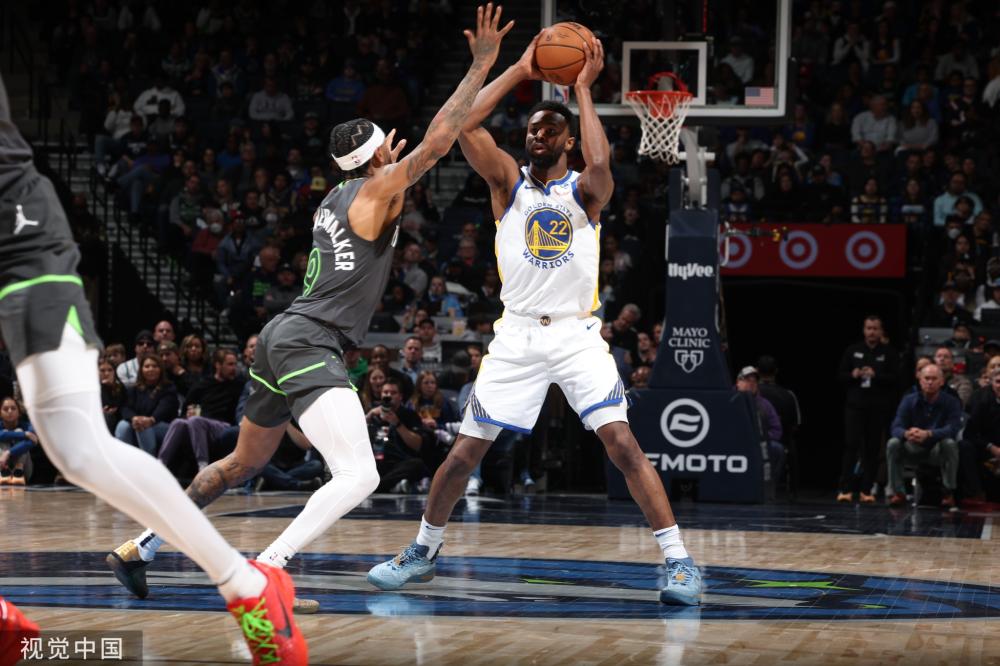 显示了他的 显示了他的